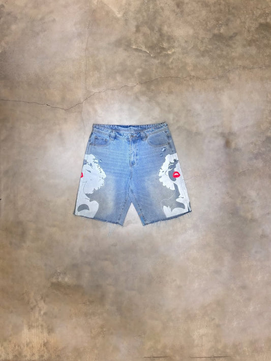 Kiss Me denim jorts